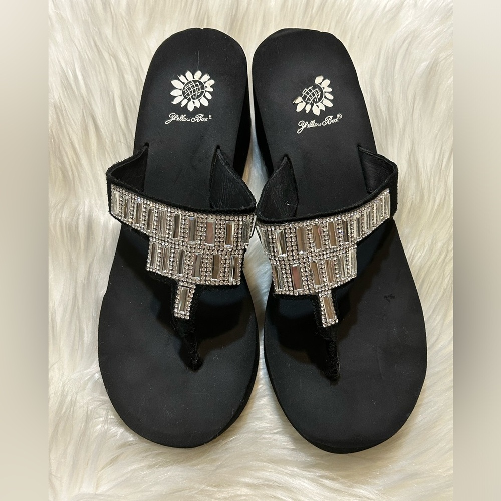 Yellow Box Alexandria Rhinestone Flip Flops Size 10 - Picture 4 of 12